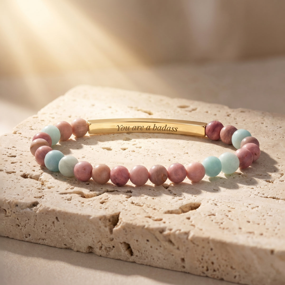 Pulsera de piedra pastel con mensaje secreto