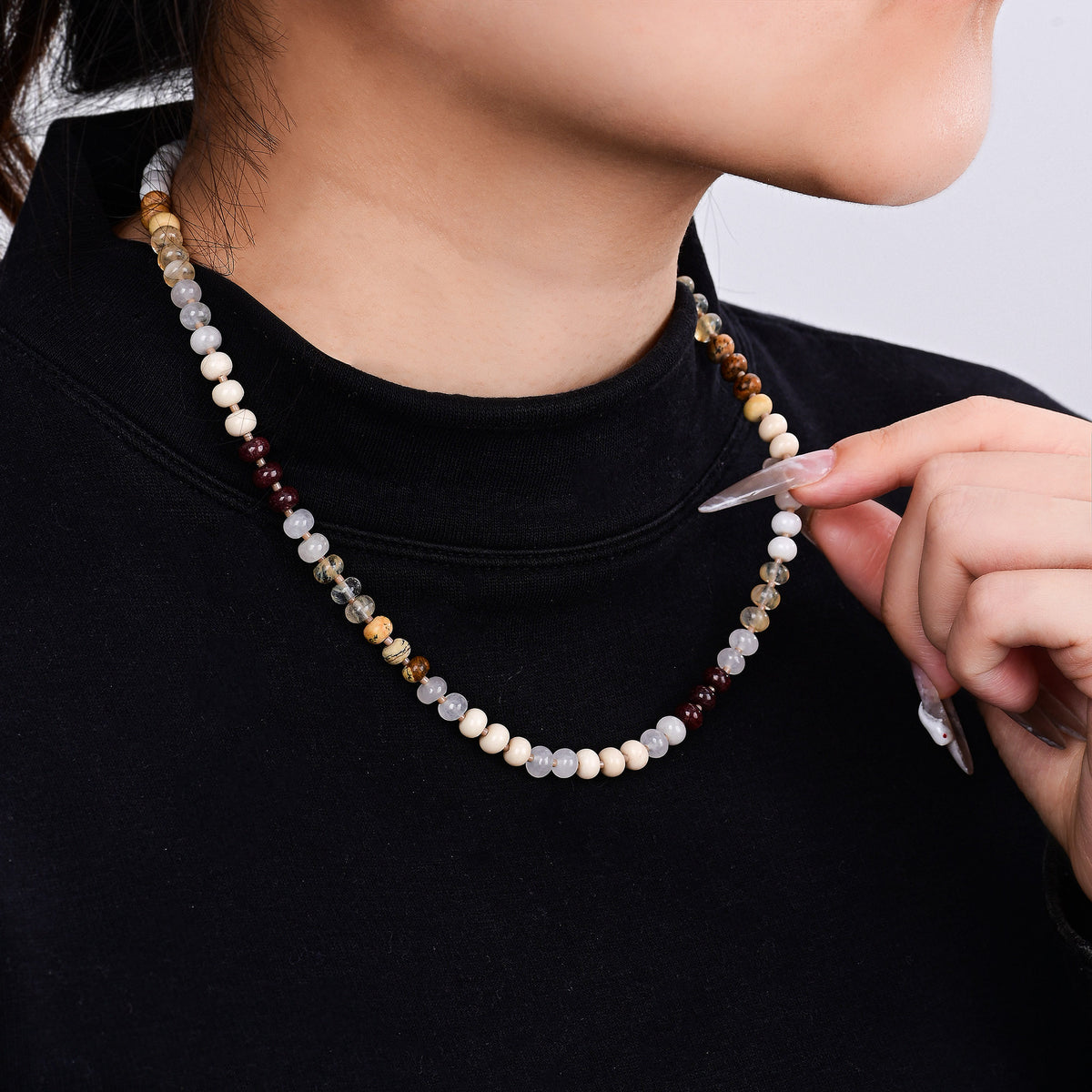 Collar de Piedra de Arena Dorada