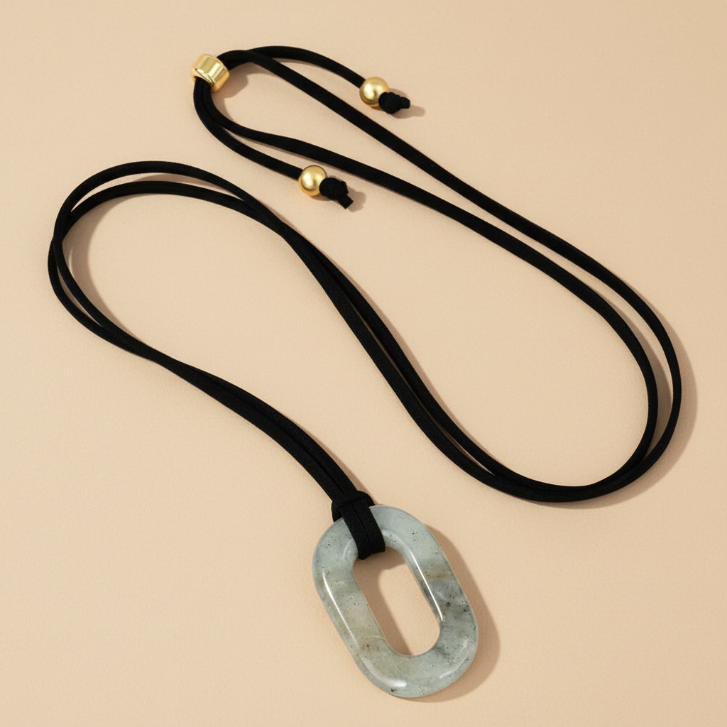 Collar de serenidad de labradorita de ante