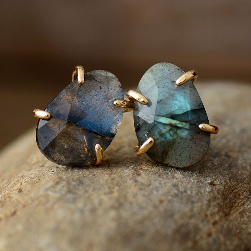 Majestic Queen Stud Earrings - Cape Diablo