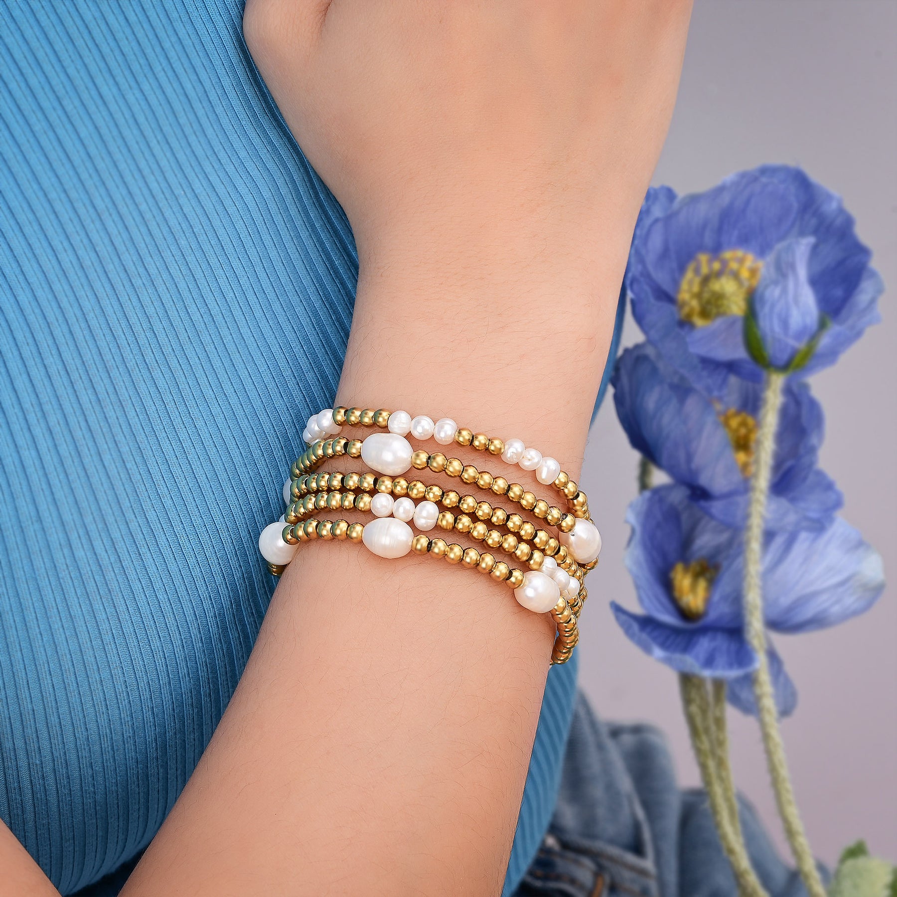 Conjunto de pulseras de oro y perlas