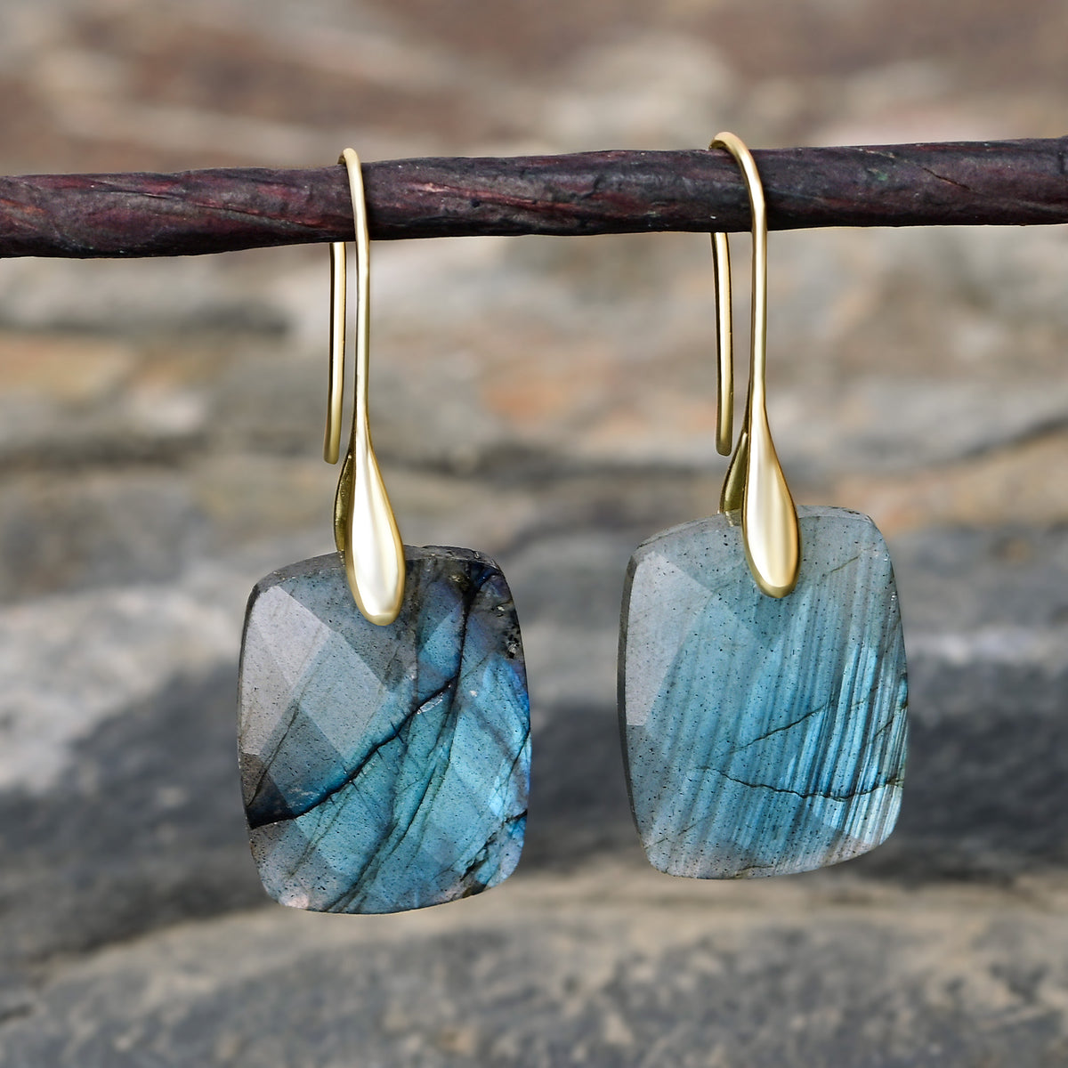 Pendientes de aro con orbe moteado Crimson Orbit