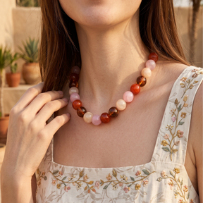 Collar grueso de cuentas rosas