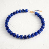 Collar grueso de cuentas azules