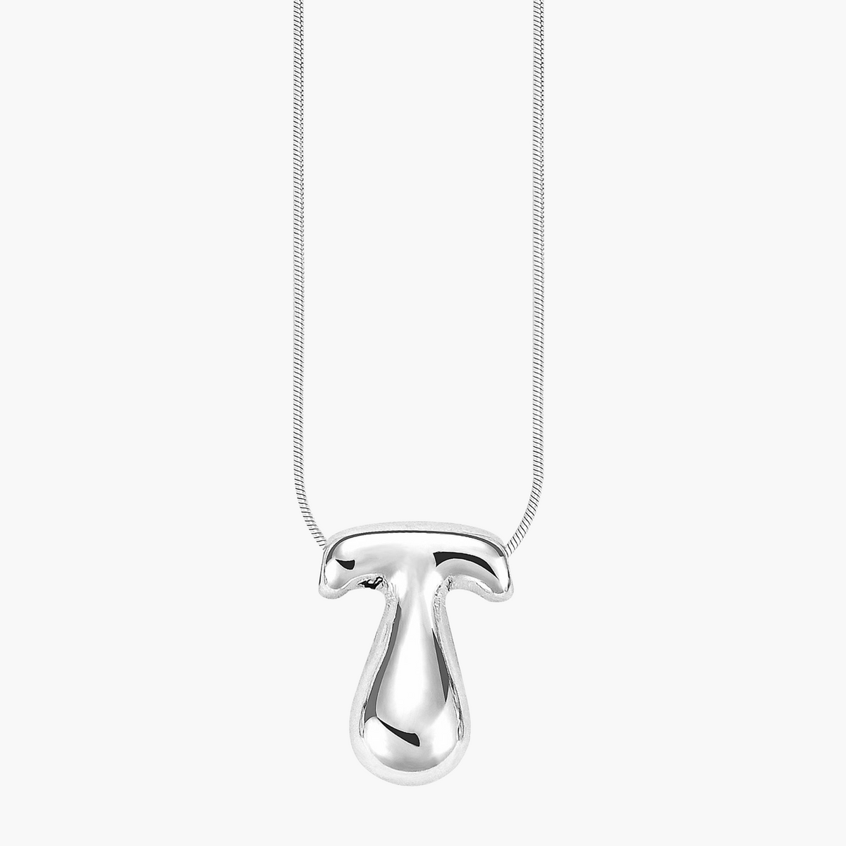 Collar con inicial en letra burbuja de brillo plateado