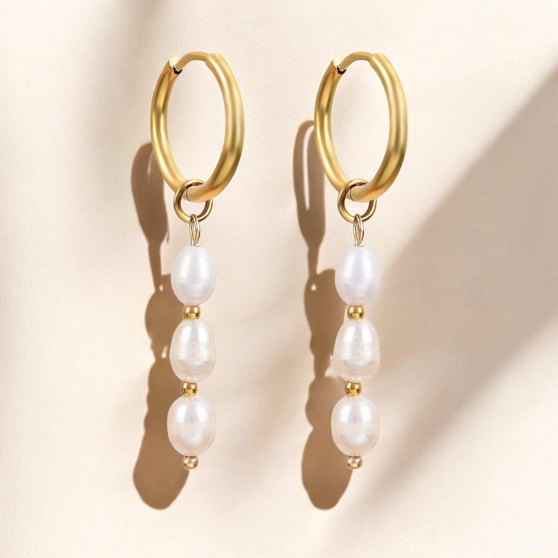 Pendientes de aro con perlas en cascada lustrosas